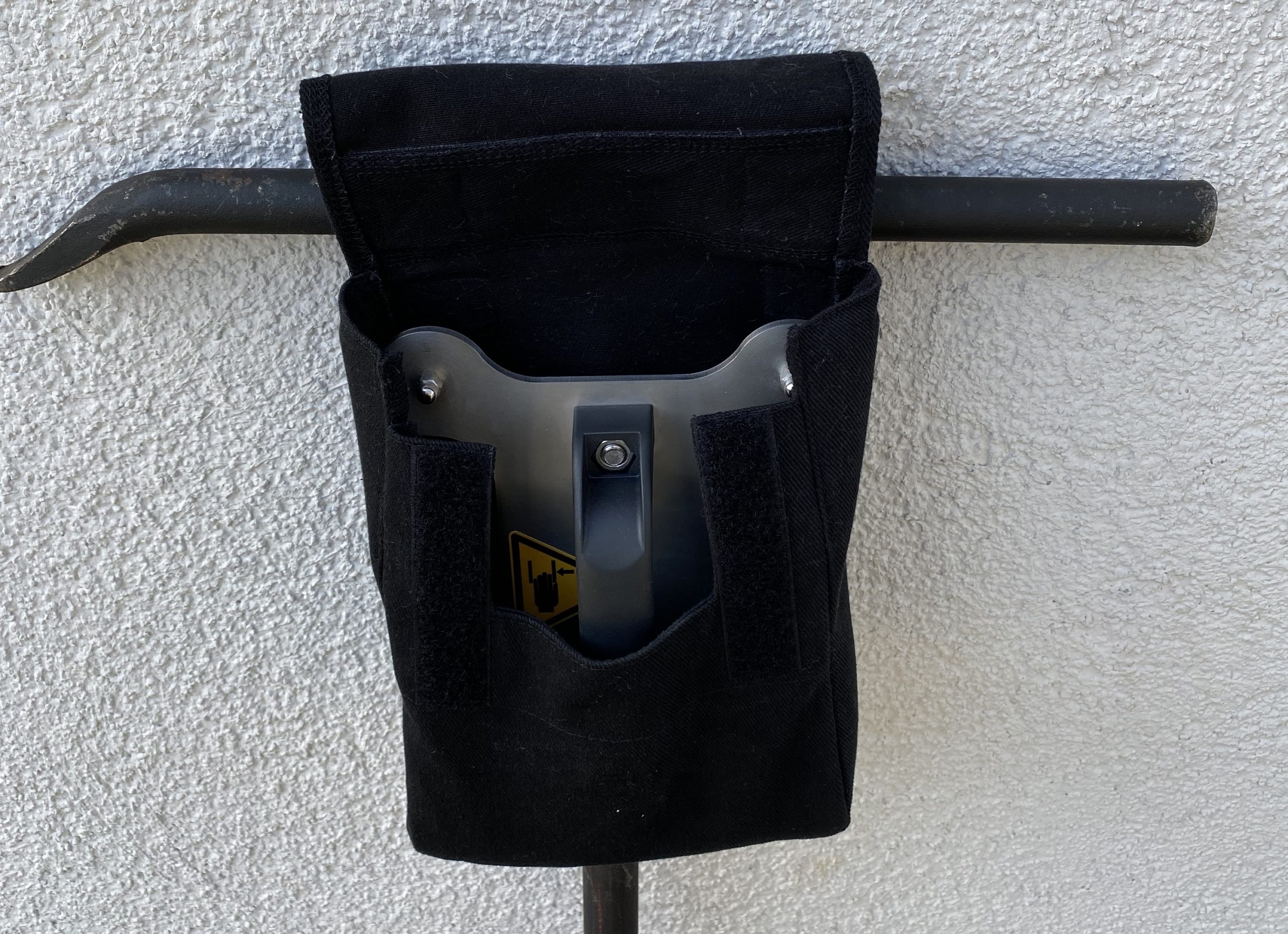 Magnetischer Deckelheber für Unterflurhydranten - mit Tasche